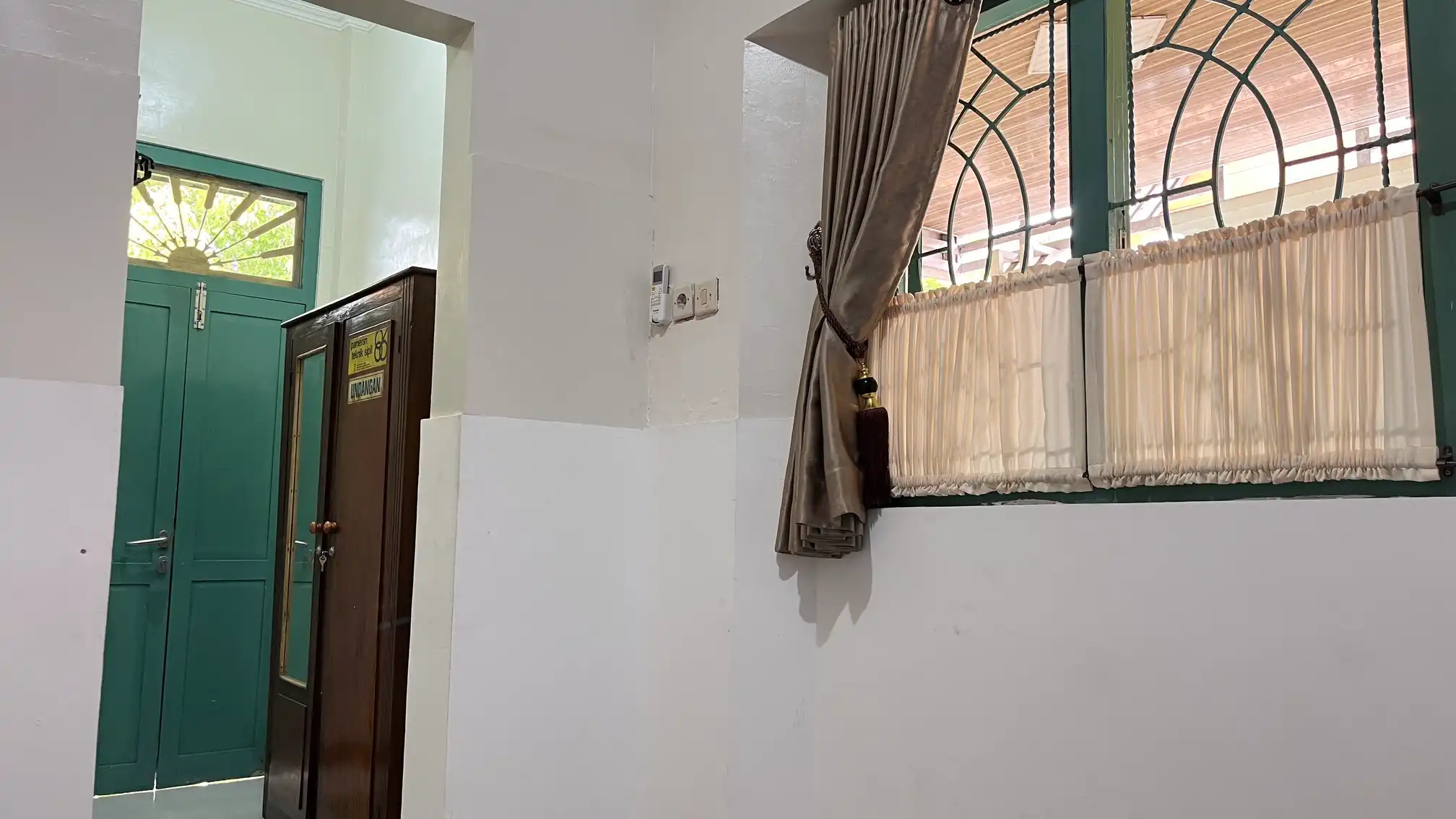 R.01 Sarklewer Detail Kamar