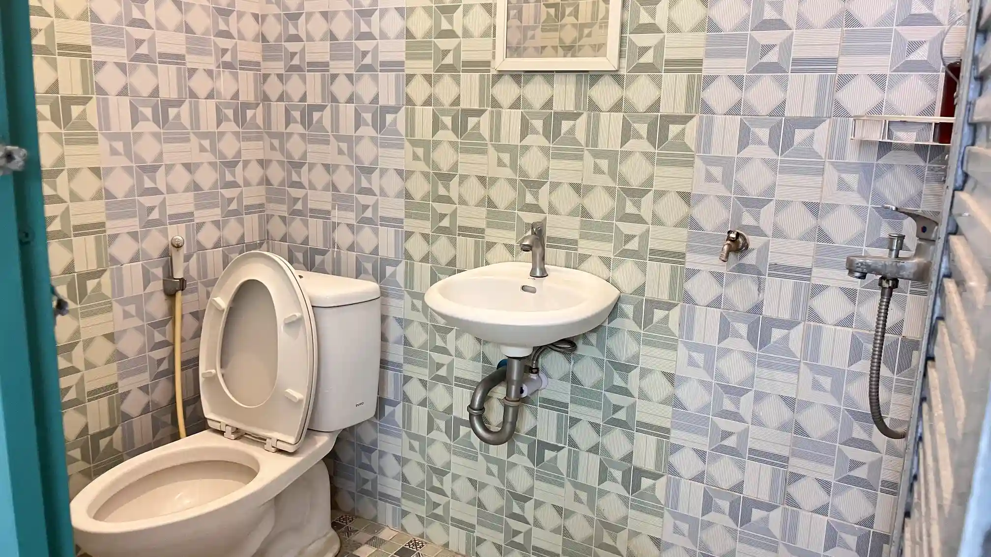 R.07 Balapan Bathroom