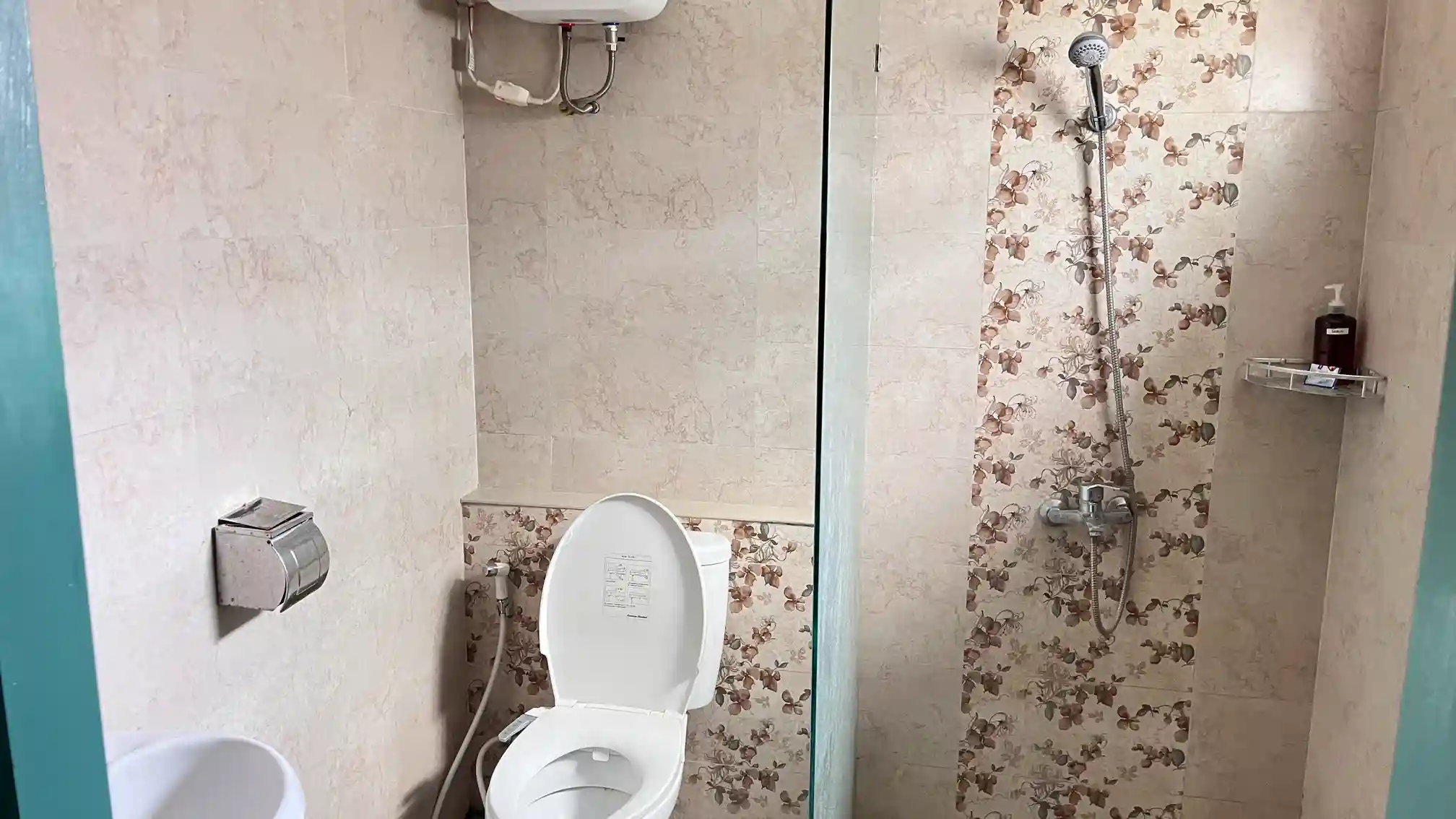 RA. Kasunanan Bathroom