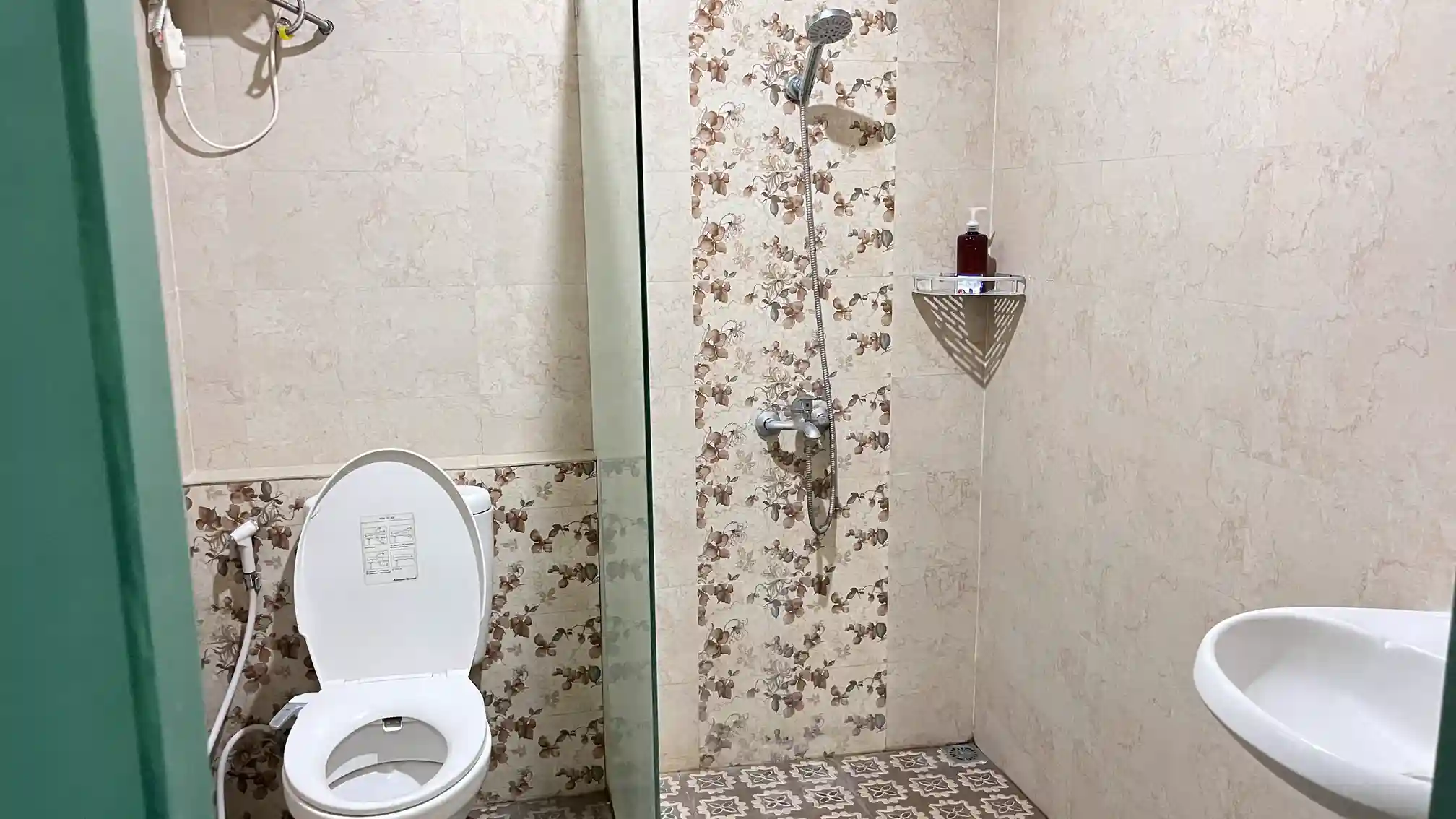 RB. Mangkunegaran Bathroom